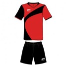Fotbalový dres BREEZY černo-červený Série komfortních fotbalových dresů v sedmi různých vzorech. Široká škála rozměrů umožňuje přesný...  