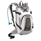 Batoh Camelbak M.U.L.E. NV 12 Legendární cyklistický batoh s úzkým profilem pro celodenní vyjížďky. Kapsa na drobnosti, kapsa...  