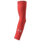 Střelecký rukáv Under Armour světle červený Střelecký rukáv pro hráče. Materiál HEATGEAR zaručuje stálou teplotu, zůstane suchý a lehký....  