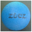 Míč Play 7, 18.5 cm,300 g, modrý Míč pro veškeré sporty, výborný úchop-neklouže.  